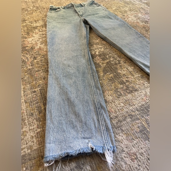Abercrombie & Fitch Ultra High Rise 90s Straight Jean Raw Hem Size 2 - Picture 7 of 12